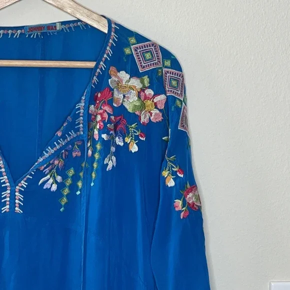 JOHNNY WAS Blue Embroidered Tunic Top Long Sleeve V Neck Floral Geometric - Picture 4 of 10